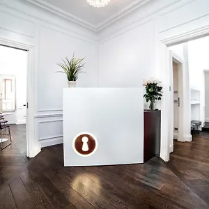 Youroom Carrozze Konukevi